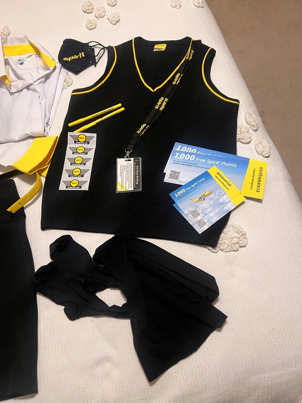 SOLD!!Spirit Airlines flight attendant crew issued uniform pieces plus more - Picture 2 of 9